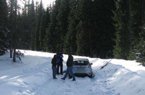 jandarmi-montani-turisti-inzapeziti-Transalpina-feb-2016